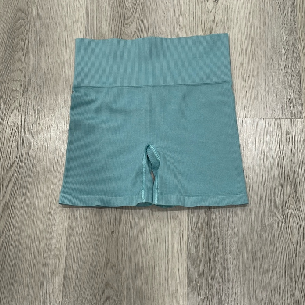 Aritzia Tna Leggins